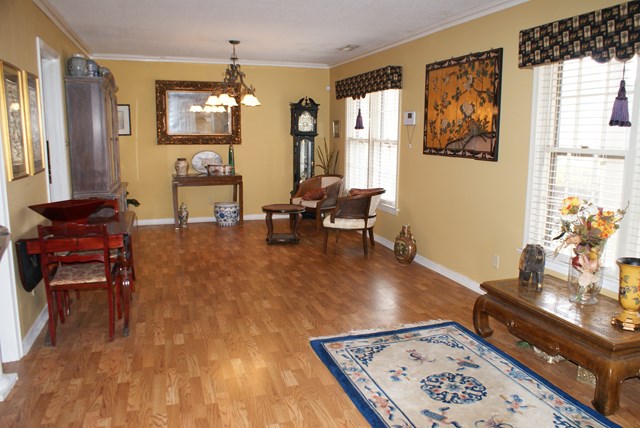 1909 Beechwood Dr S, Florence, AL 35630