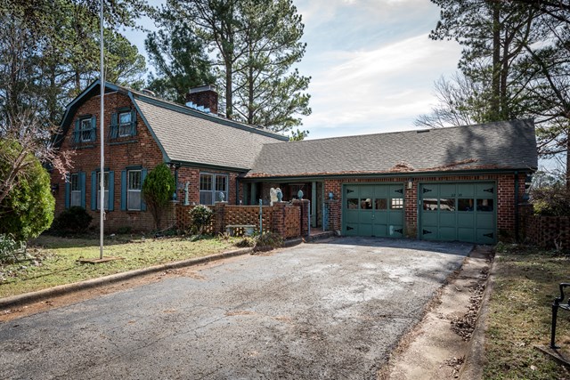 2230 Haviland Dr, Florence, AL 35630