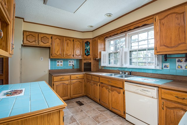 2230 Haviland Dr, Florence, AL 35630