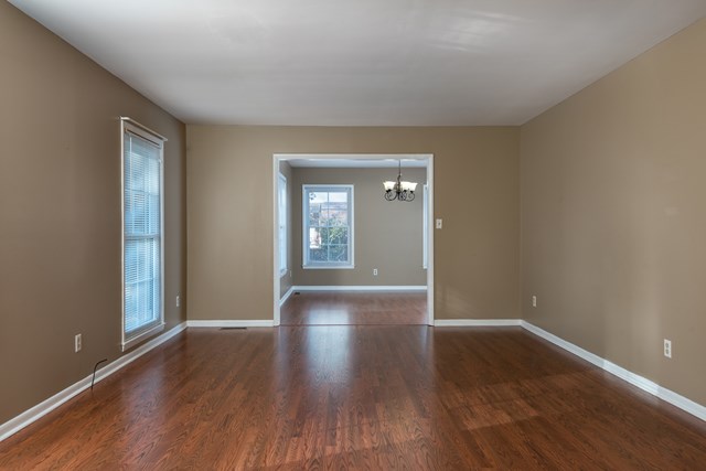437 Roxie Dr, Florence, AL 35630