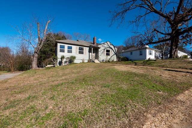 1014 Ridgeway Ave, Florence, AL 35630