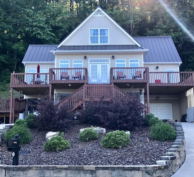 623 CR 332, Florence, AL 35630
