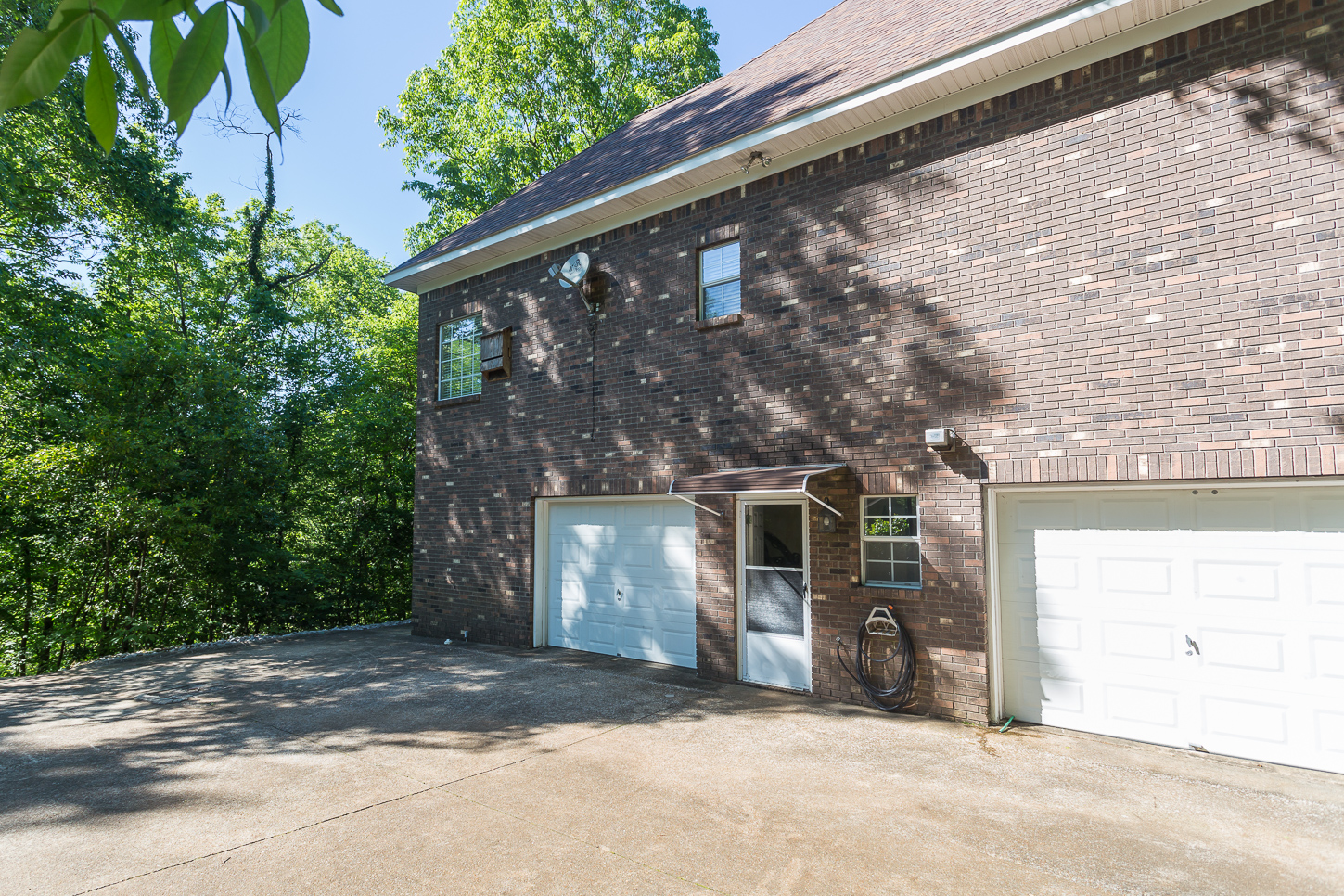 259 Creekside Dr, Florence, AL 35630