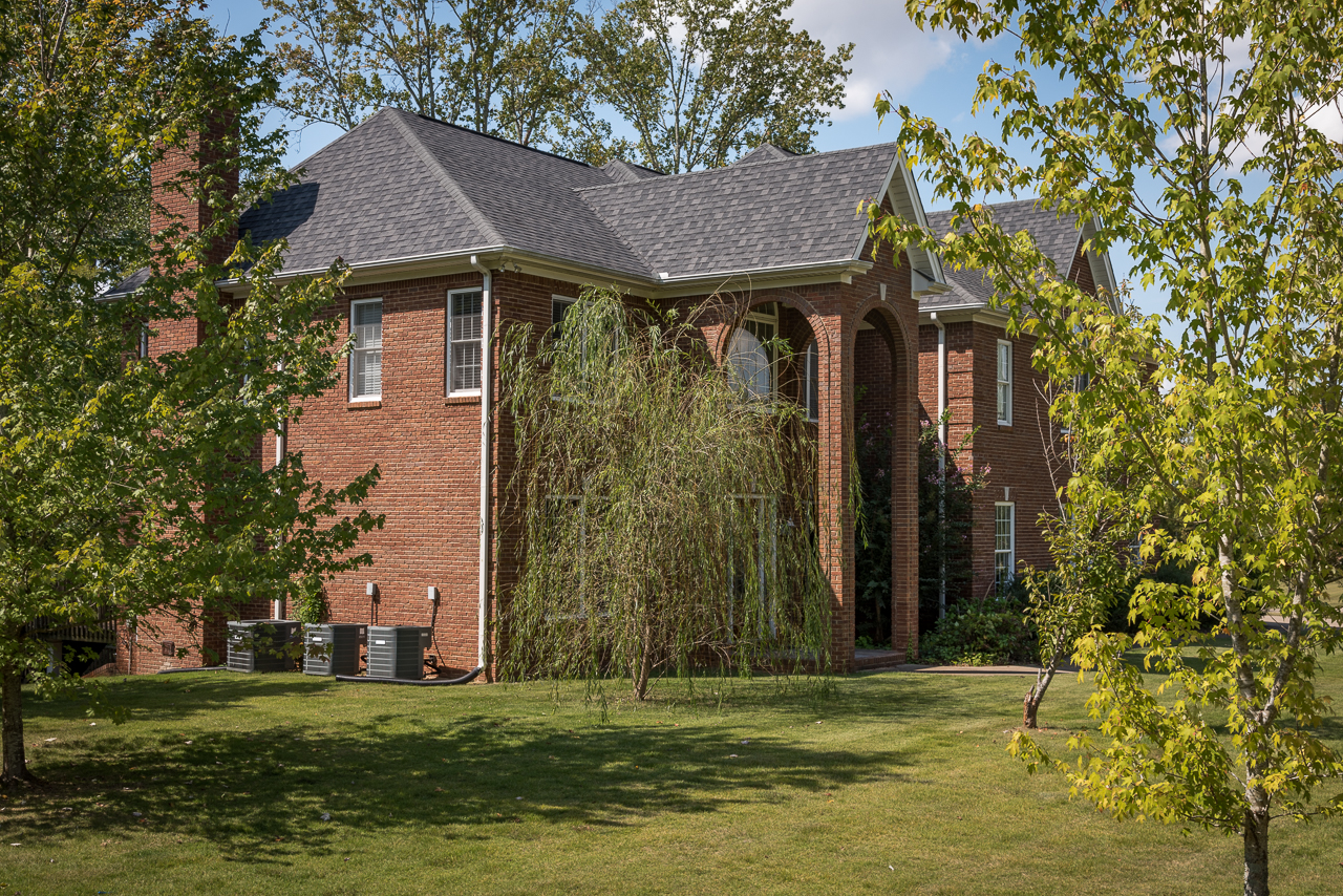 1917 Erskine Dr, Florence, AL 35630