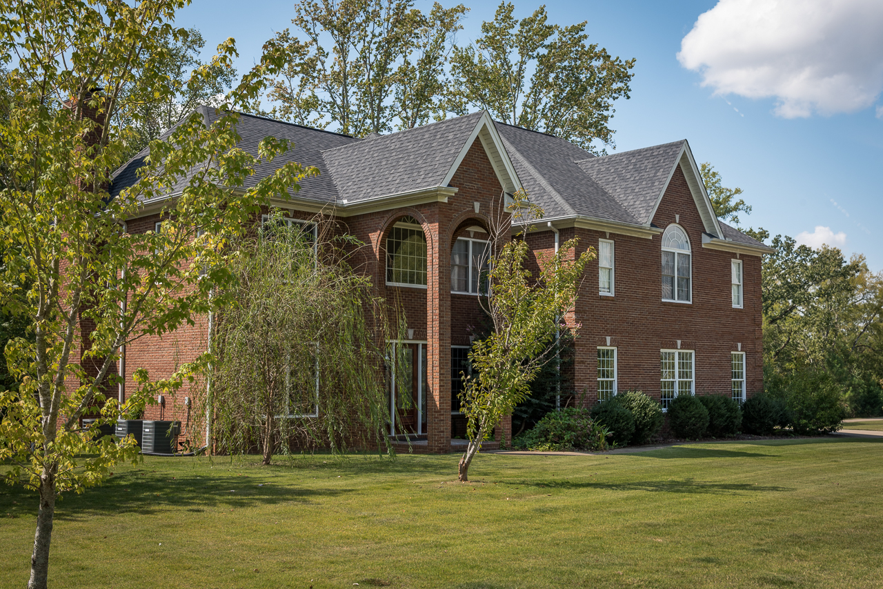 1917 Erskine Dr, Florence, AL 35630