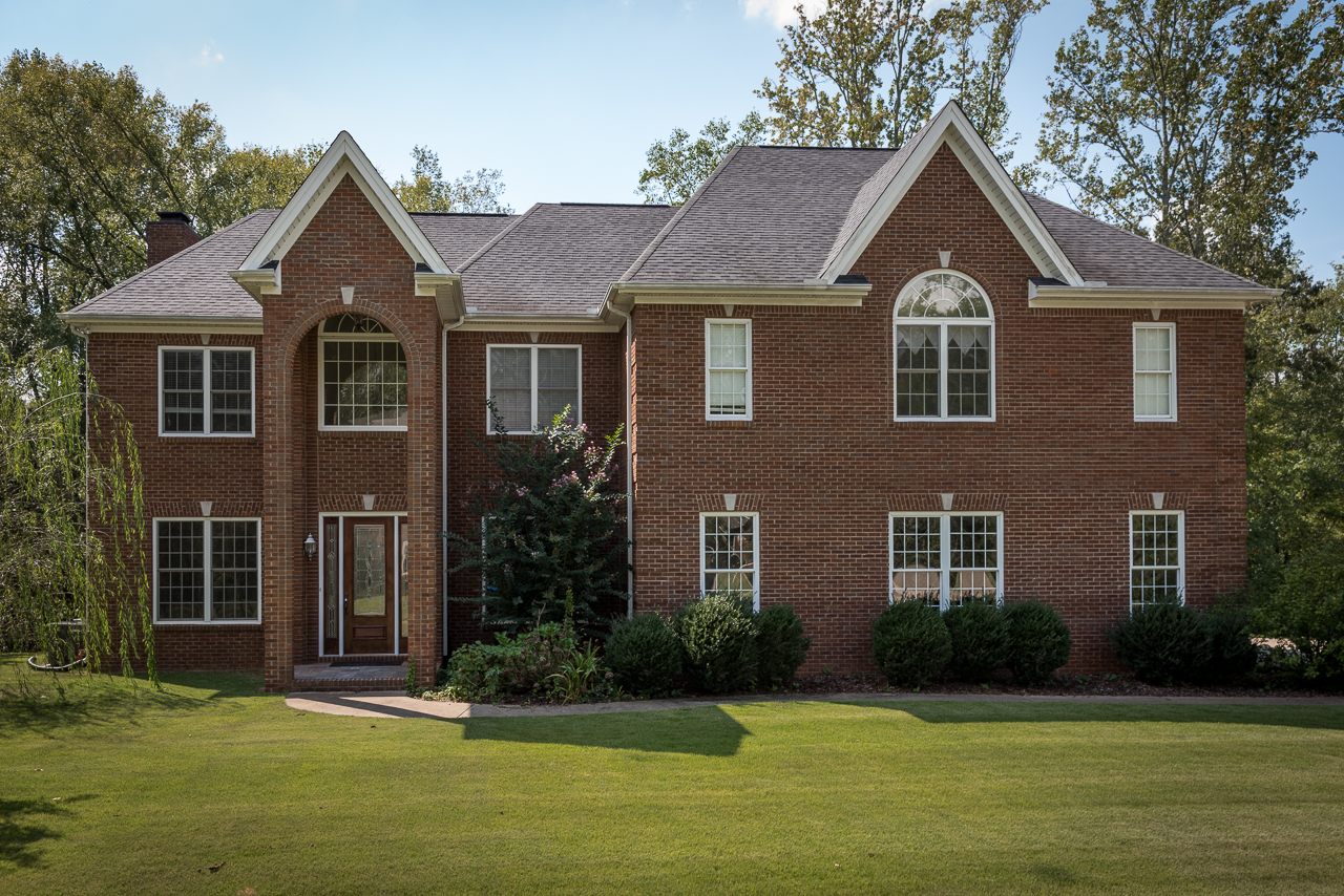 1917 Erskine Dr, Florence, AL 35630