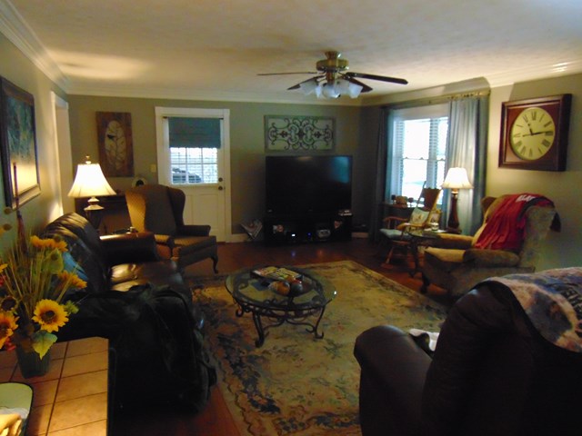 109 Hughes St, Florence, AL 35633