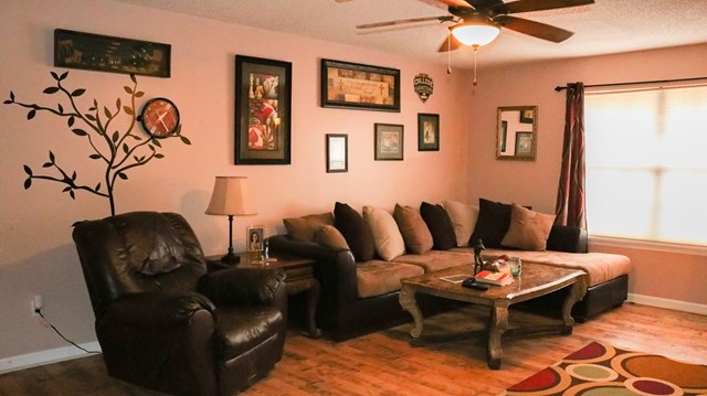 116 Twin Oak Dr, Florence, AL 35633