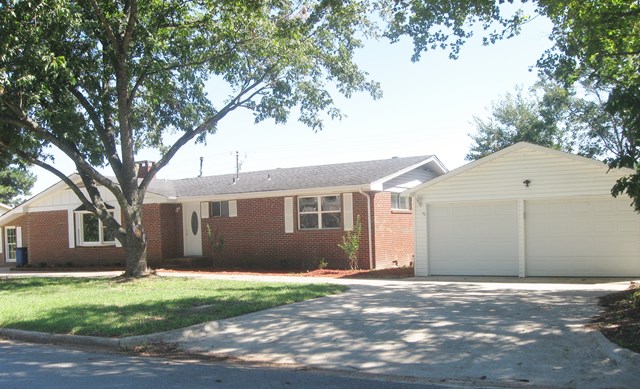 2906 Alexander St, Florence, AL 35633