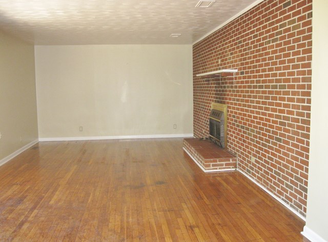 2906 Alexander St, Florence, AL 35633