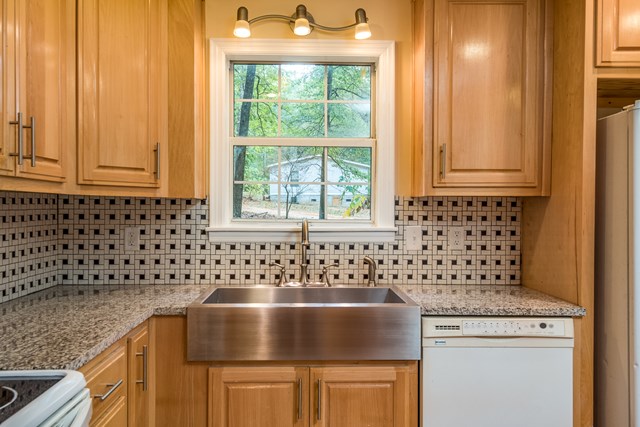 1005 Sunset Beach Rd, Florence, AL 35633