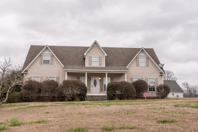 142 Waters Edge Dr, Florence, AL 35634
