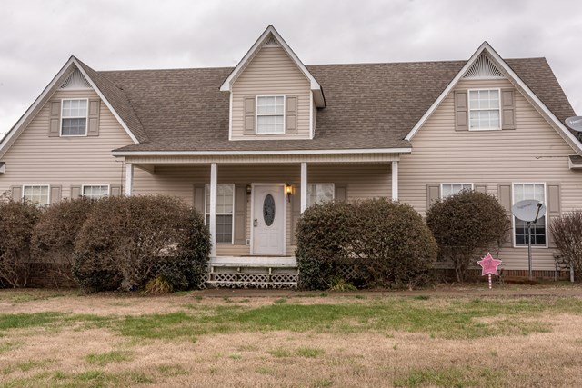 142 Waters Edge Dr, Florence, AL 35634