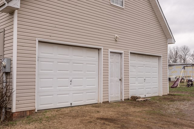 142 Waters Edge Dr, Florence, AL 35634