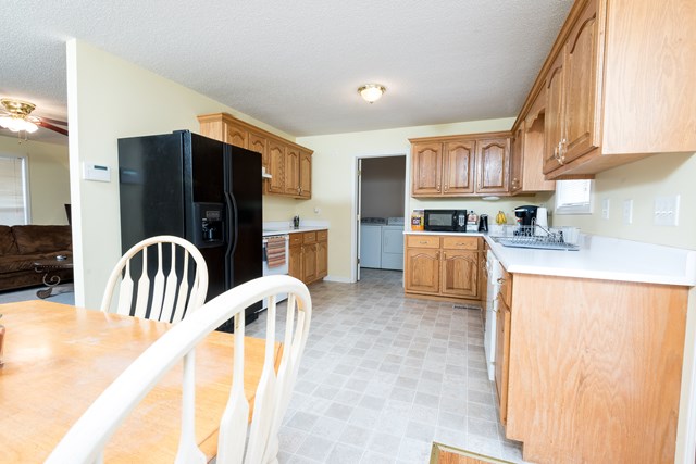142 Waters Edge Dr, Florence, AL 35634