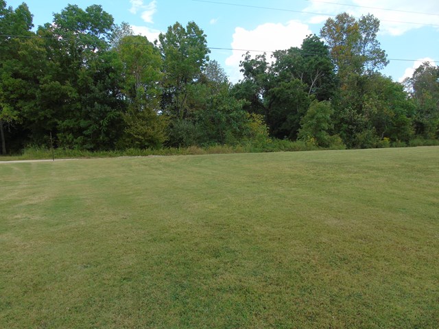 104 Summers Dr, Florence, AL 35634