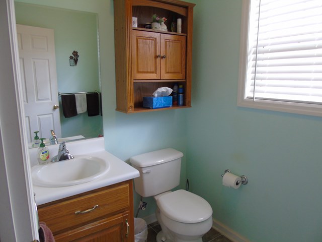 104 Summers Dr, Florence, AL 35634