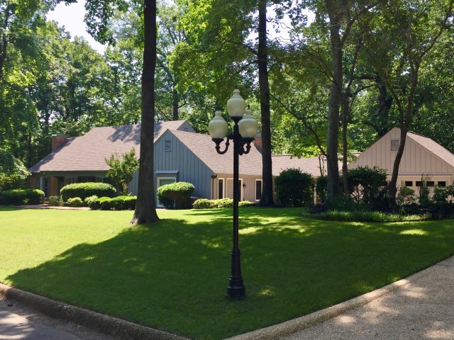 314 Center Point Ln, Florence, AL 35634