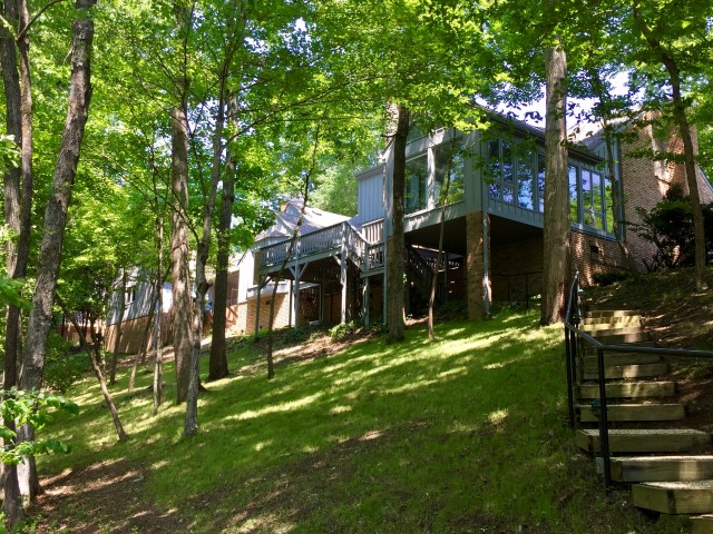 314 Center Point Ln, Florence, AL 35634