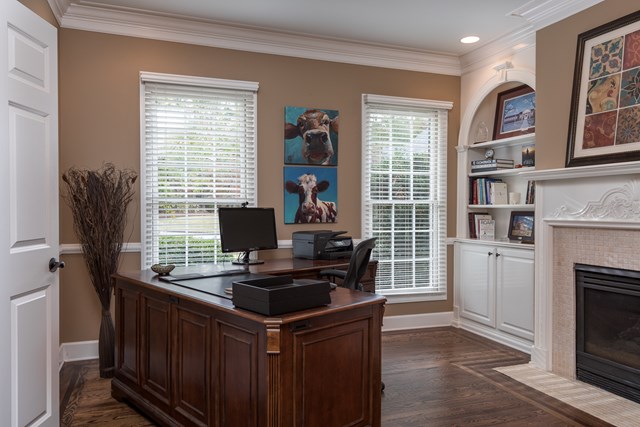 211 Riverwood Dr, Florence, AL 35634