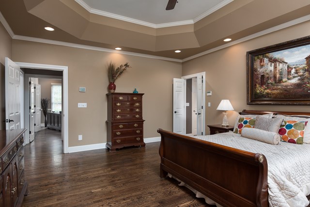 211 Riverwood Dr, Florence, AL 35634