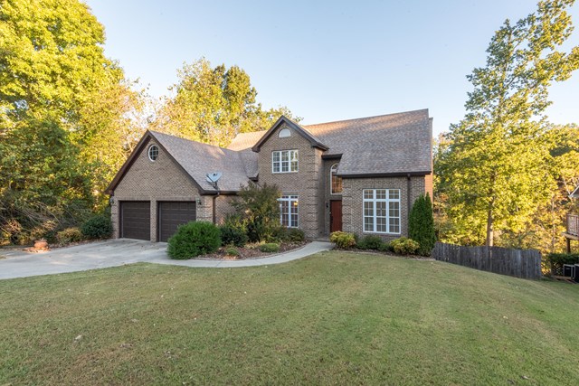 145 Hazelwood Ln, Florence, AL 35634