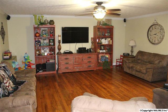 1540 W. Main Street, Hartselle, AL 35640