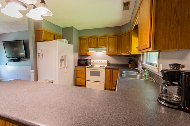241 Beechwood Dr, Killen, AL 35645