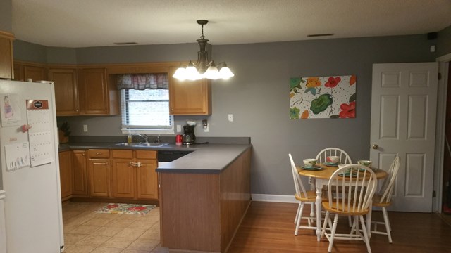 241 Beechwood Dr, Killen, AL 35645