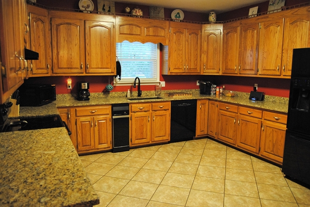 25 Oxford Dr, Killen, AL 35645