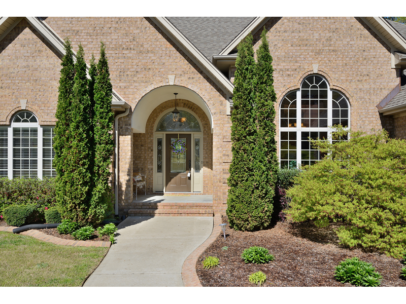 81 Deer Creek Dr, Killen, AL 35645