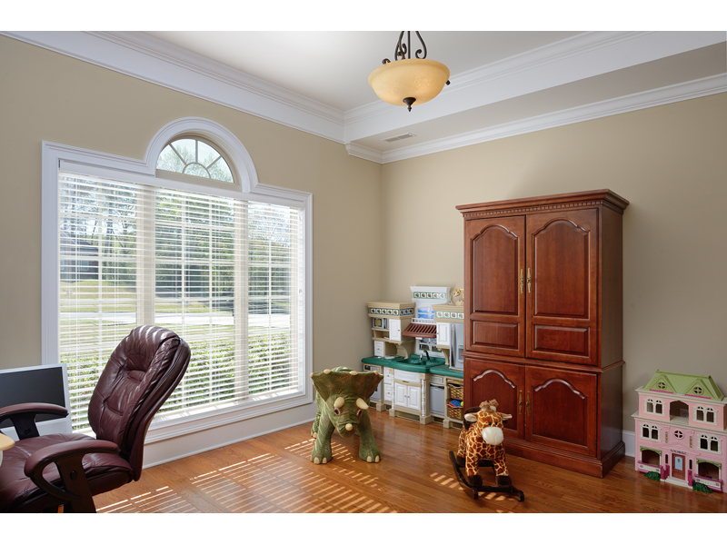 81 Deer Creek Dr, Killen, AL 35645