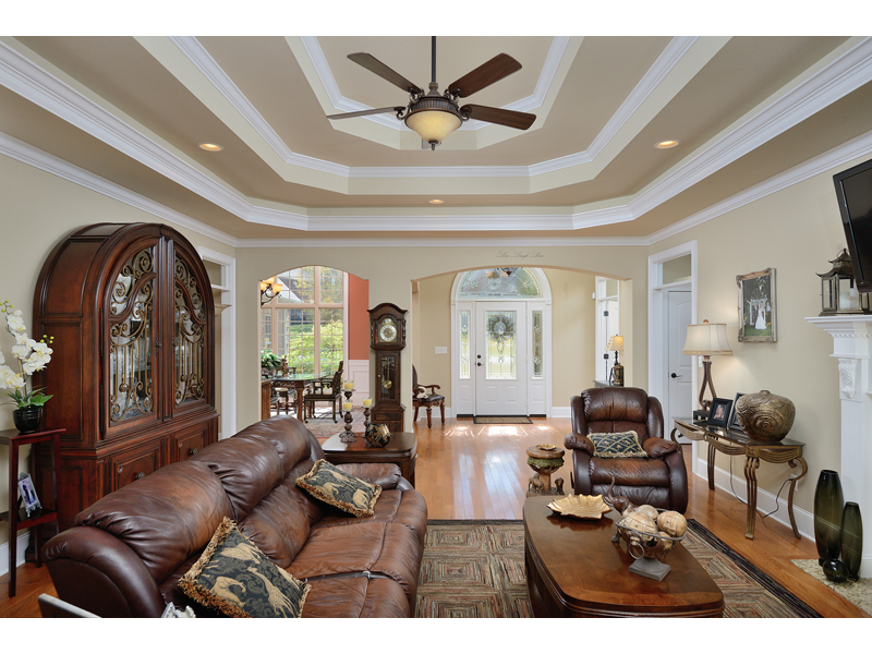 81 Deer Creek Dr, Killen, AL 35645