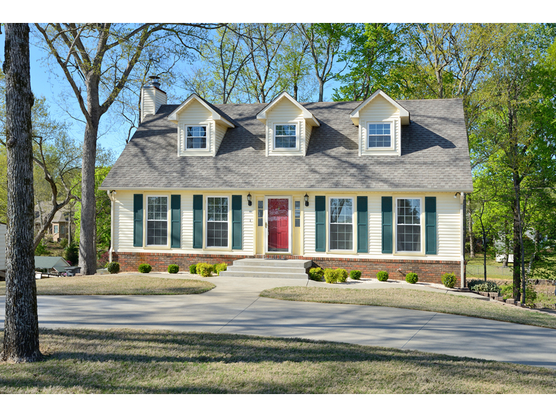 290 Beech Hollow Rd, Killen, AL 35645