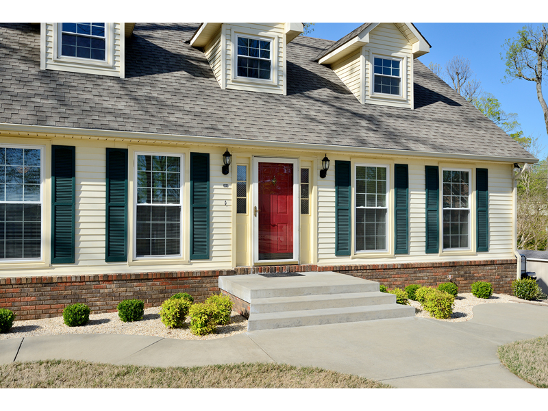 290 Beech Hollow Rd, Killen, AL 35645