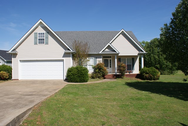 123 Vista Shores Rd, Rogersville, AL 35652