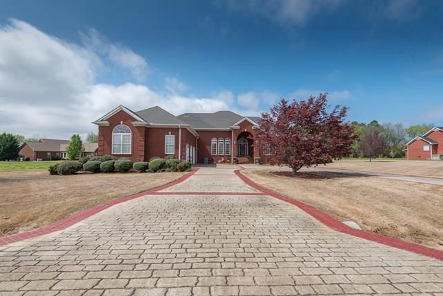 550 Thornton Dr, Rogersville, AL 35652