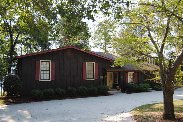 1133 York Dr, Rogersville, AL 35652