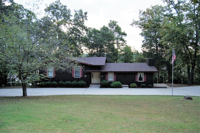1133 York Dr, Rogersville, AL 35652