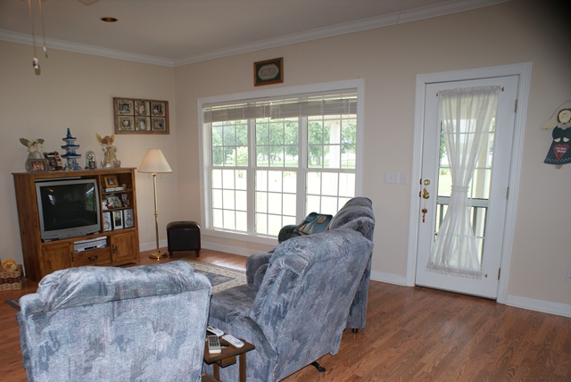 123 Vista Shores Rd, Rogersville, AL 35652
