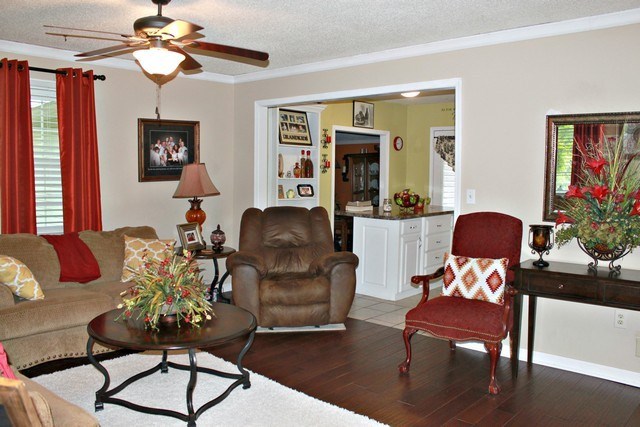 805 Spurgeon Rd, Russellville, AL 35654