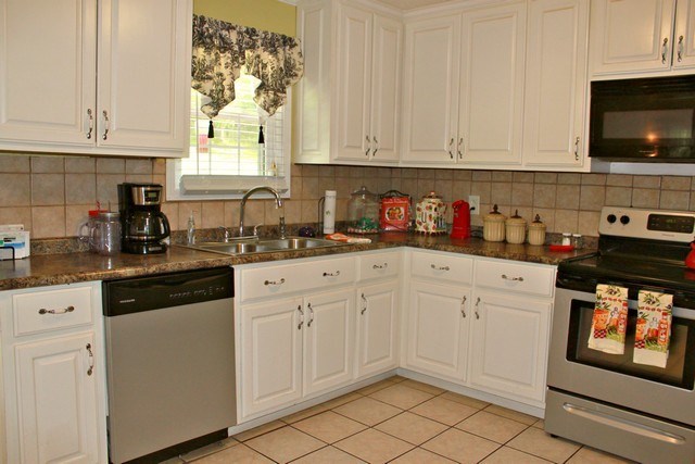 805 Spurgeon Rd, Russellville, AL 35654