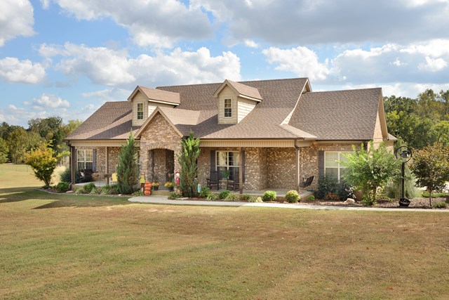 3262 Underwood Rd, Russellville, AL 35654