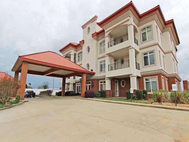 2210 Ashe Blvd, Sheffield, AL 35660