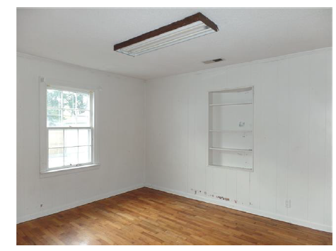 909 SW 11 And 1/2 AveSheffield, AL, 35660Colbert County