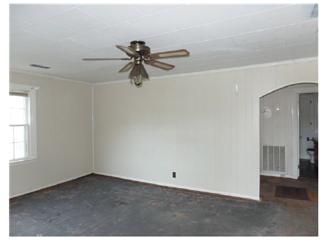 909 SW 11 And 1/2 AveSheffield, AL, 35660Colbert County