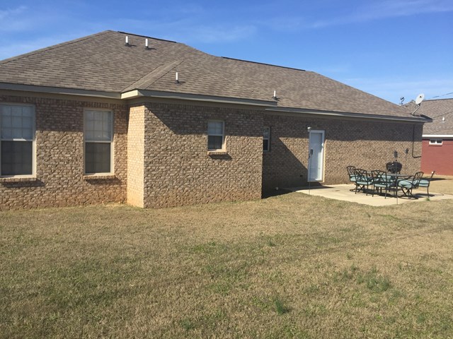 122 Windsor Dr, Muscle Shoals, AL 35661