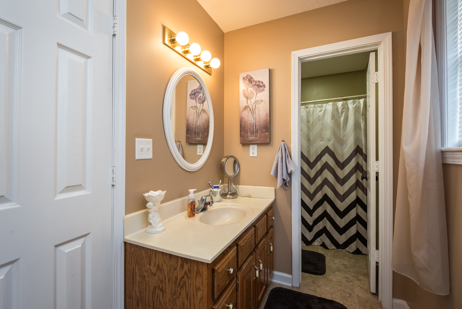 2701 John R St, Muscle Shoals, AL 35661