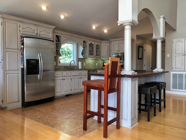 444 Elm Dr, Muscle Shoals, AL 35661