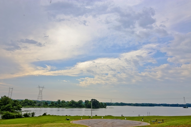119 River Point Rd, Muscle Shoals, AL 35661